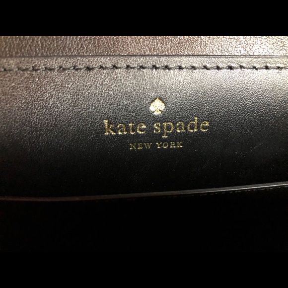 Kate Spade Black & White Purse w/ Magnetic Closure - Picture 4 of 6